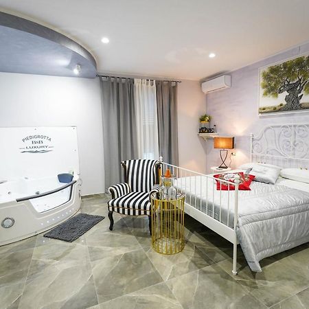 Piedigrotta Magique Luxury Bed and Breakfast Pizzo  Eksteriør billede